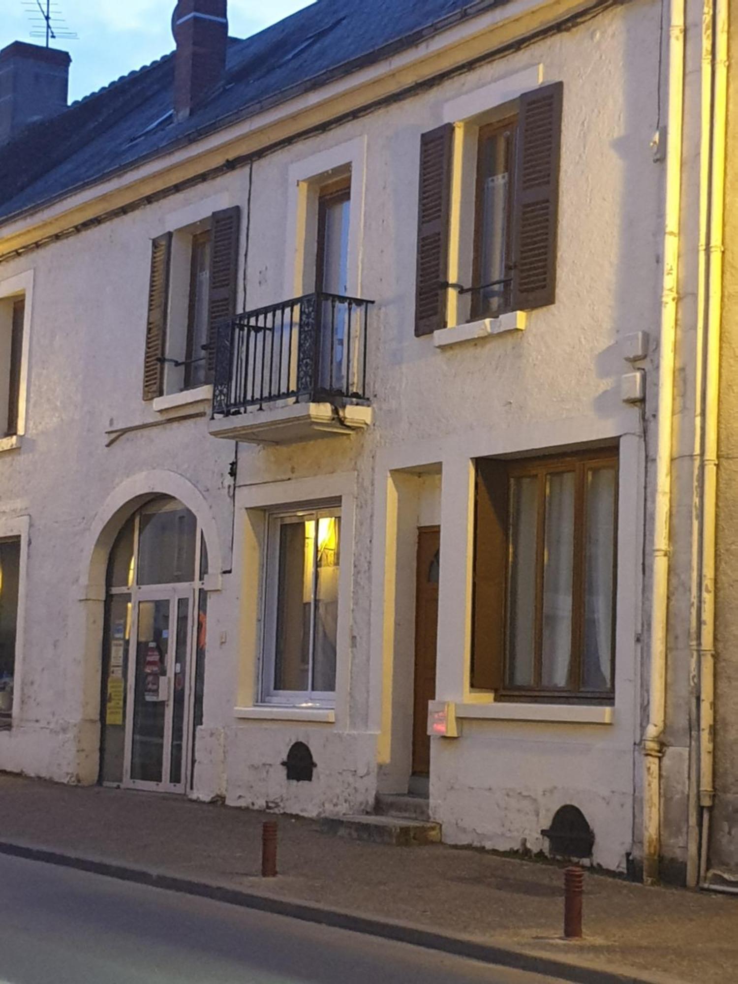 Maison De Ville - Le Silodort Vatan Exterior foto